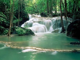Breathtaking_Waterfalls_9